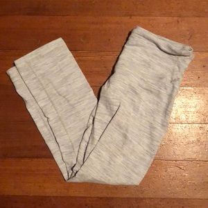 lululemon white and grey crop leggings